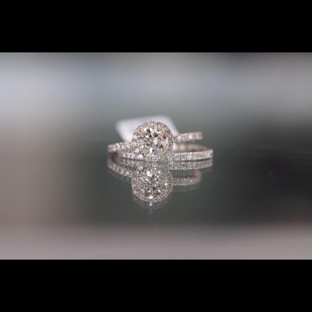 1.34CTW Diamond Halo Wedding Set